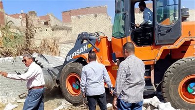 حملات مكثفة لإزالة التعديات على الأراضي الزراعية وأملاك الدولة في بني سويف