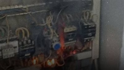 السيطرة على حريق لوحة كهرباء داخل شقة بحدائق الأهرام