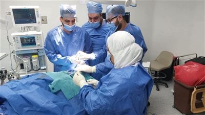 إنقاذ حياة مريض بعد تدخل جراحي عاجل بمستشفى طوخ المركزي إثر نزيف بالمخ