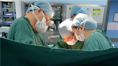 لأول مرة.. أمريكي يعيش 9 أشهر بكلية خنزير قبل زراعة أخرى بشرية