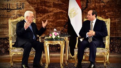 السيسى يلتقى أبو مازن.. ويؤكد حرص مصر على وحدة الصف الفلسطيني واستعادة حقوقه