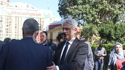 خروج جنازة كاميليا السادات من جامع المصطفى بمدينة نصر (فيديو)