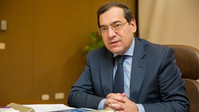 وزير البترول يعلن الموعد النهائي لرفع الدعم عن أسعار الوقود