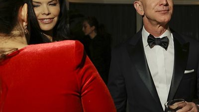 كيف اكتشفت زوجة مؤسس أمازون وأغنى رجل بالعالم خيانته؟