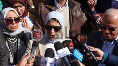 وزيرة الصحة ورئيس الهيئة العامة للتأمين الصحي تفتتحان تطوير أجنحة الرعاية والحضانات بمستشفى صيدناوي