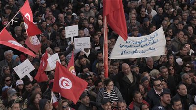 8 أعوام على هروب “بن علي”.. هل مازالت الإجابة تونس؟!