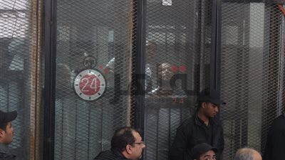 تأجيل إعادة قضية فض رابعةوالقاضي للمتهمين: المحكمة مبيتضحكش عليها(فيديو وصور)