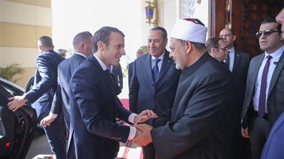 الطيب: تقديم منح للطلاب الفرنسيين للدراسة بالأزهر لتكون فرنسا مركزًا لنشر الوسطية بأوروبا (صور)