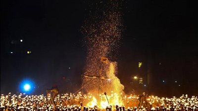 أنطلاق مهرجان النيران فى أسكتلندا