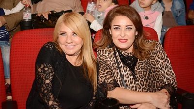 ندى بسيوني تنعي صديقتها نهال عنبر في وفاة والدها (صورة)