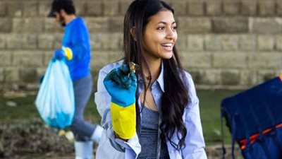 أحمد مجدي ومي الغيطي يشاركان في حملة تنظيف النيل برعاية وزارة البيئة (صور)