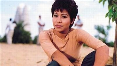 شيرين عبد الوهاب تعود لقصة شعرها القديمة بعد 15 سنة  (فيديو وصور)