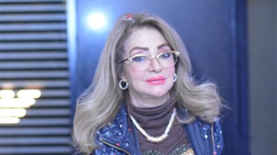 شهيرة تغطي رأسها من جديد في حفل عيد ميلادها وتثير الجدل (فيديو)