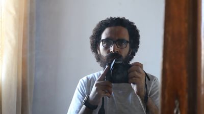 حجز الصحفي أحمد زيادة بنيابة العمرانية ومواجهته بتهمة نشر أخبار كاذبة