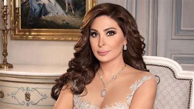 إليسا تخضع لعملية جراحية للتخلص من آثار السرطان