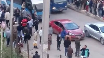 بعد فحص أمني.. حقيبة يد حريمى تثير الذعر فى شارع الهرم