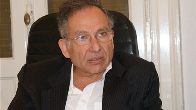 محامي ممدوح حمزة يكشف تفاصيل حجز موكله فى قضية جديدة