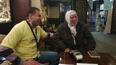 بعد انتشار قصته.. فوري تهدى “مسن الإسكندرية” ماكينة حديثة (صور)