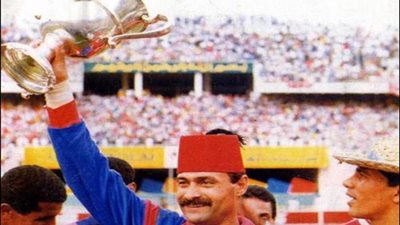 عندما تسبب ثابت البطل في بكاء مدرب الأهلي (فيديو)