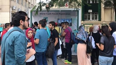 “كفاية علينا الغربة بره مصر”.. معاناة المصريين بالخارج من قرارات التعليم