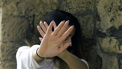 “كلهم مصطفى أبو حجر”.. فتاة تعاني من الاكتئاب بسبب التحرش المستمر بها 