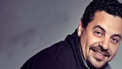 طارق العريان يتذكر أمجاد التسعينات بفيديو كليب “راجعين” لـ “عمرو دياب” (صورة وفيديو)