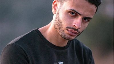 بعد تراجعه عن قرار الإلحاد.. شادي سرور يثير الجدل من جديد (صورة)