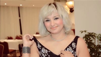 بألفاظ خارجة.. سعيد حساسين يتوعد دينا أنور: “اسكتي ولا اطلع السيديهات” (فيديو)