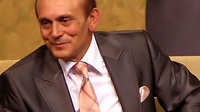 شخص ينتحل شخصية محمد صبحي على مواقع التواصل لنشر آراء هدامة (فيديو)