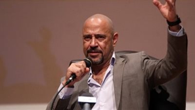 أشرف عبد الباقي يعرض “جريمة في المعادي” على خشبة المركز الثقافي في أوبرا بورسعيد