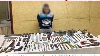 أمن سوهاج يضبط ورشتين لتصنيع الأسلحة النارية (صور)