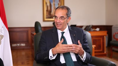 وزير الاتصالات: الترددات الجديدة لشركات المحمول تدعم البنية التحتية وستساند قطاعات الدولة