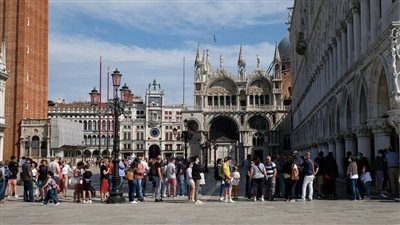 إيطاليا تسجل 11 ألف إصابة جديدة و659 وفاة خلال 24 ساعة