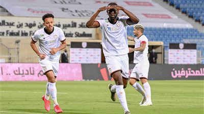 الشباب يسجل الهدف الأول في شباك الهلال بالدوري السعودي