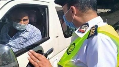 ضبط 8 آلآف سائق لعدم ارتداء الكمامات بالمحافظات