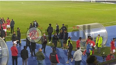 بدر بانون يدخل في مشادة كلامية مع لاعبي وادي دجلة (صورة)