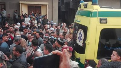 أهالي قرية الروضة بملوي يشيعون جثمان شهيد سيناء (صور وفيديو)