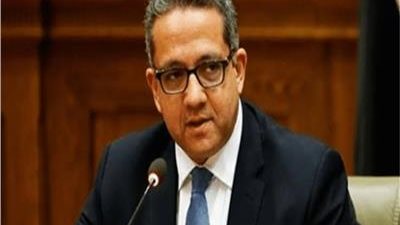 كيف تواجه وزارة السياحة والآثار تداعيات أزمة كورونا؟.. العناني يجيب