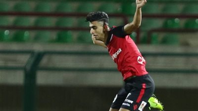 شوبير يكشف حقيقة وجود مفاوضات بين الأهلي وأحمد سمير