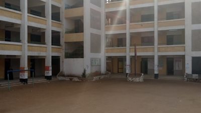 مدرسة تناشد طلاب الشهادة الإعدادية تسجيل استمارة الامتحان: 