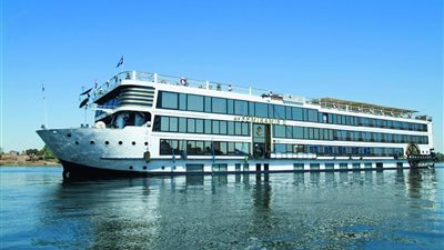 ​السياحة: 63 فندقًا عائمًا تحصل على الشهادة الصحية حتى الآن