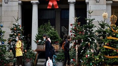 عالم أوبئة سويدي: عطلة عيد الميلاد تتسبب في دخول أوروبا الموجة الثالثة لفيروس كورونا