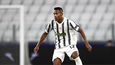 يوفنتوس يعلن إصابة أليكس ساندرو بفيروس كورونا