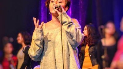 نكشف صاحبة صوت مي عمر الحقيقي في 