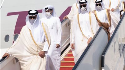 أمير قطر ومحمد بن راشد يغادران بلديهما متجهين للسعودية للمشاركة في القمة الخليجية