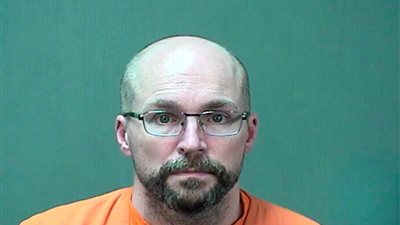 الشرطة الأمريكية تلقى القبض على مرتكب جريمة إتلاف 570 جرعة من لقاح كورونا في ويسكونسن