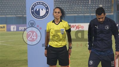 هدى عفين تدخل تاريخ التحكيم التونسي بظهورها في مباراة بيراميدز والاتحاد الليبي (صور)