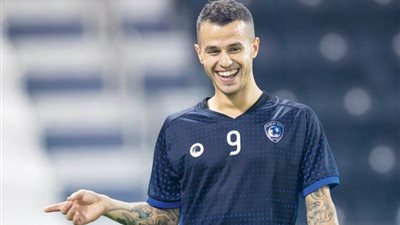 جيوفينكو يقترب من الرحيل عن الهلال والعودة للدوري الإيطالي