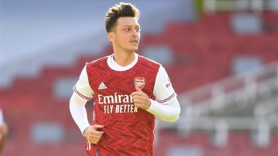 أوزيل يوافق على الانتقال لـ