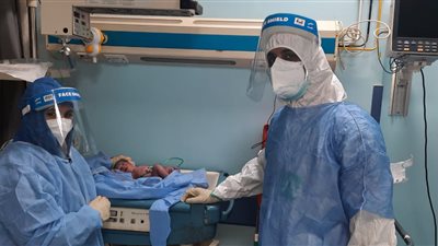 إيداع الطفل بحضانة عزل.. إجراء قيصرية ناجحة لأم مشتبه في إصابتها بـ